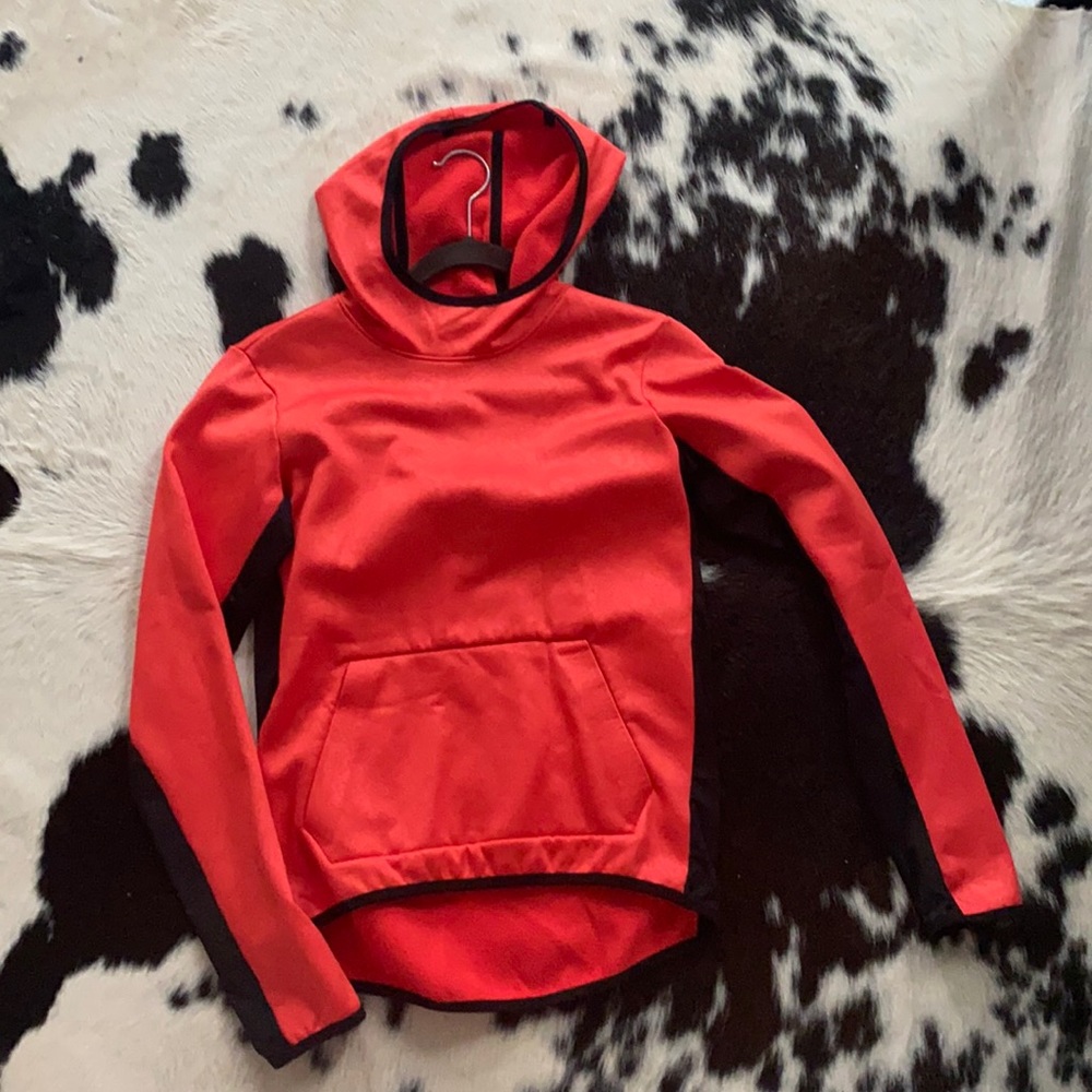 Small Nike Thermafit hoodie